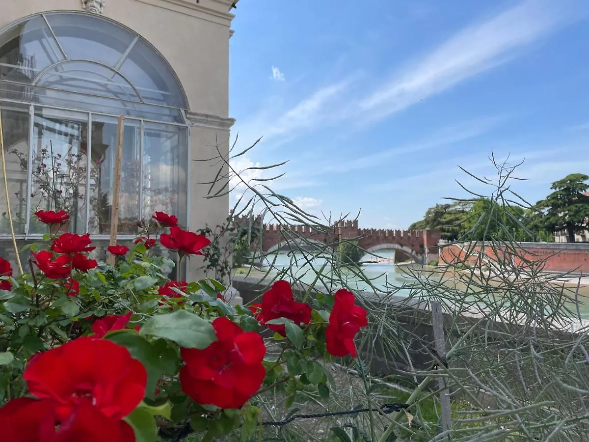 Cavour44 - Palazzo Canossa Verona Italy