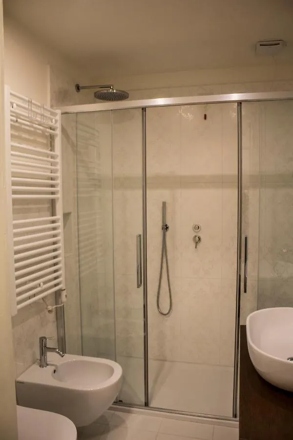 Cavour44 - Palazzo Canossa Verona 0*,  Italy