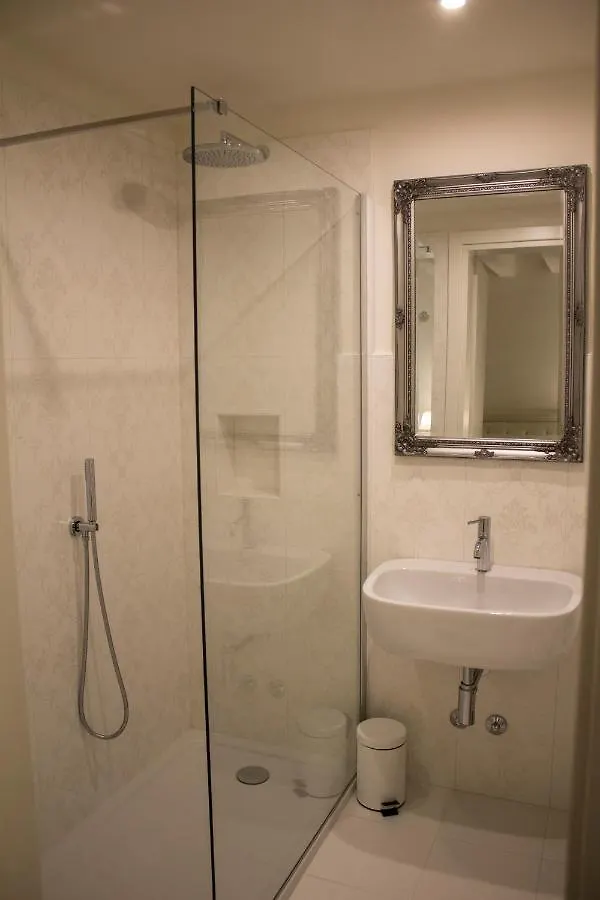 Apartment Cavour44 - Palazzo Canossa Verona